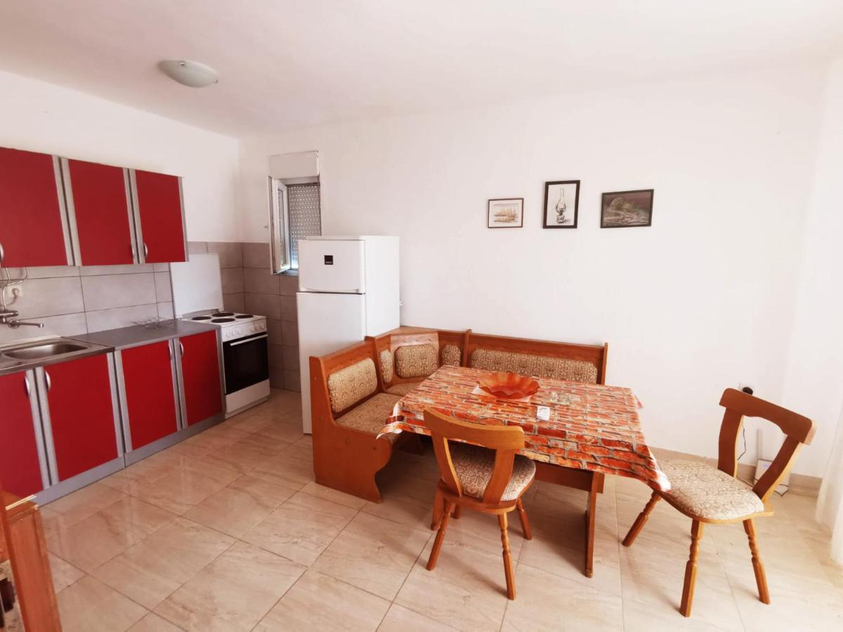 Apartmani Luka Ртина Экстерьер фото